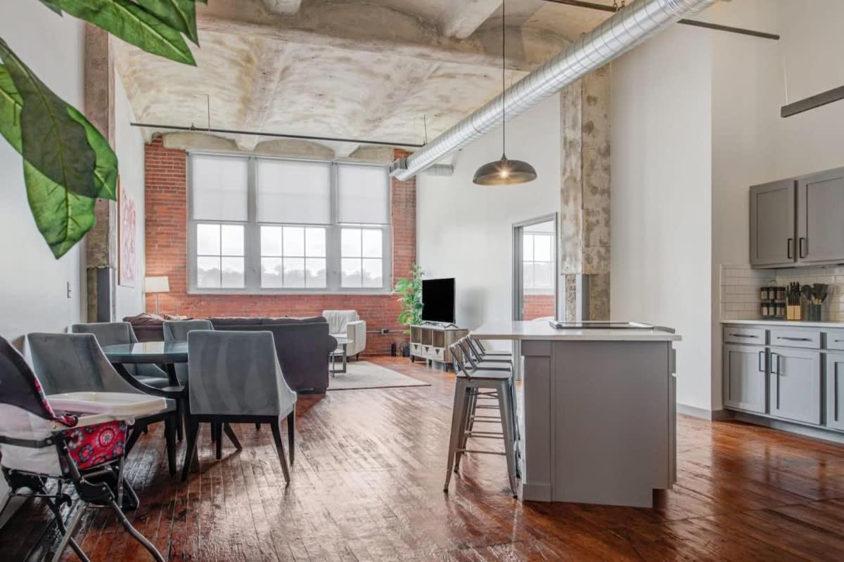 2Br 2Ba Spacious Historic Loft With Gym By Envitae Kansas City Extérieur photo