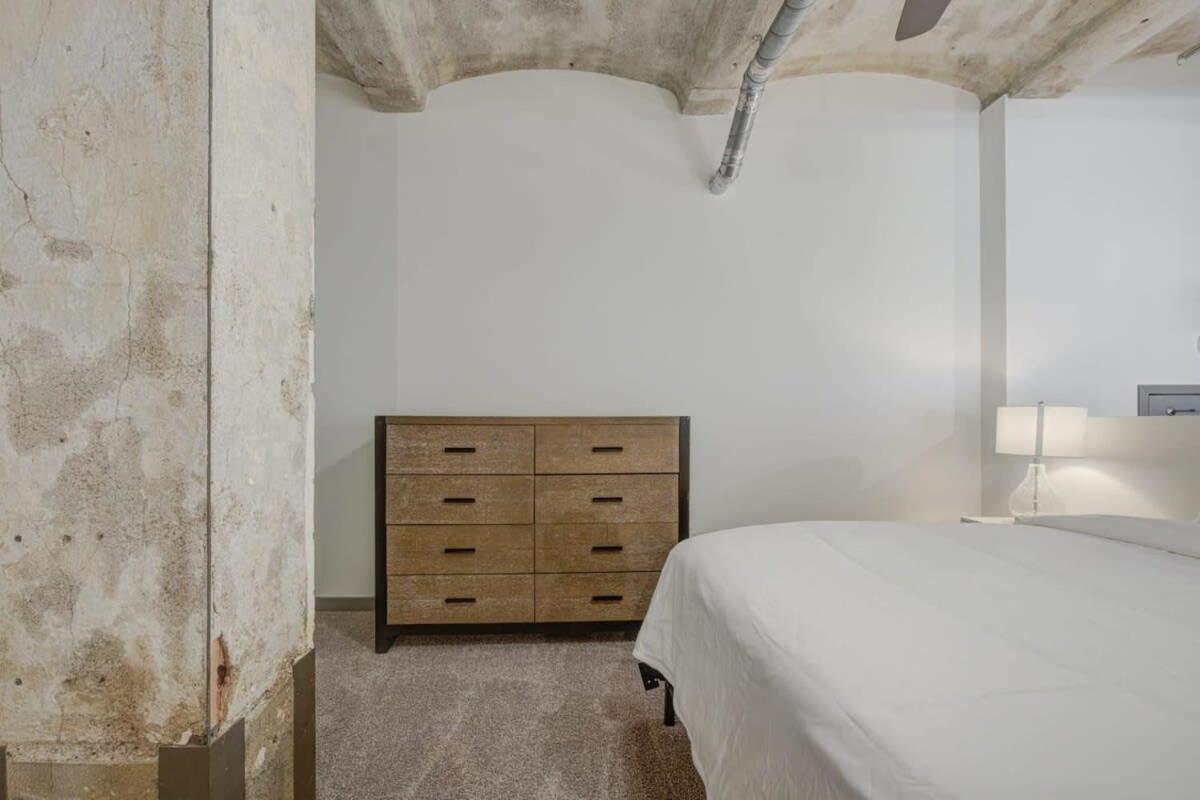 2Br 2Ba Spacious Historic Loft With Gym By Envitae Kansas City Extérieur photo