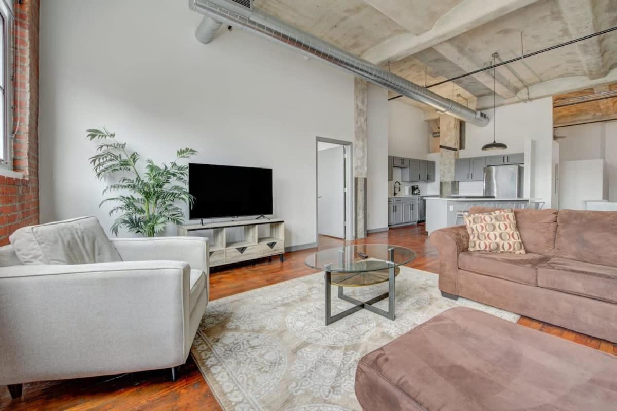2Br 2Ba Spacious Historic Loft With Gym By Envitae Kansas City Extérieur photo